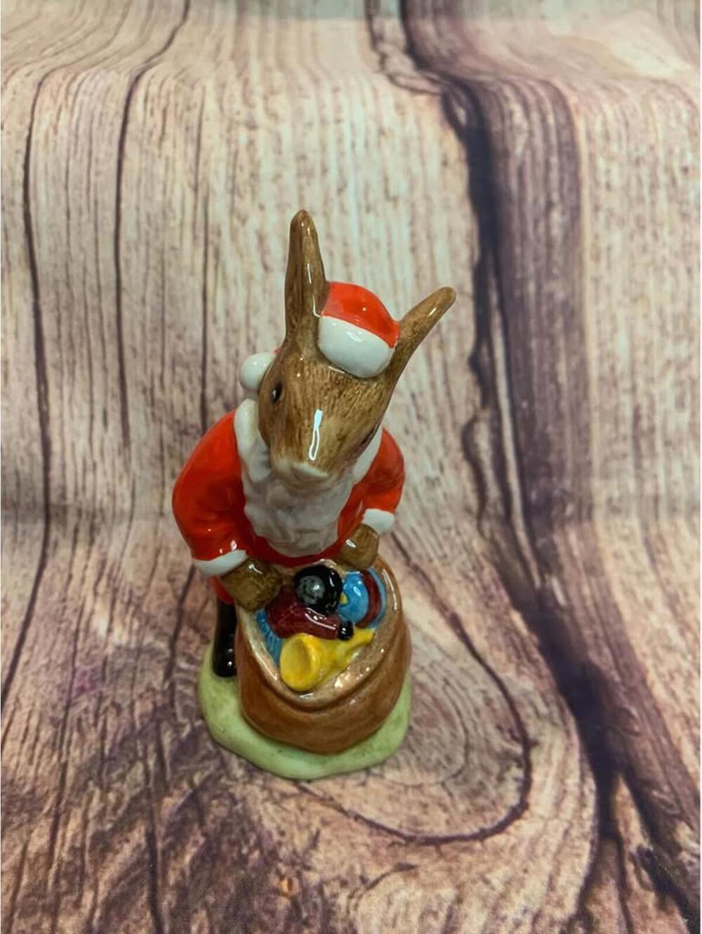 VINTAGE 1981 ROYAL DOULTON ENGLAND SANTA BUNNYKINS HAPPY CHRISTMAS DB17 FIGURINE